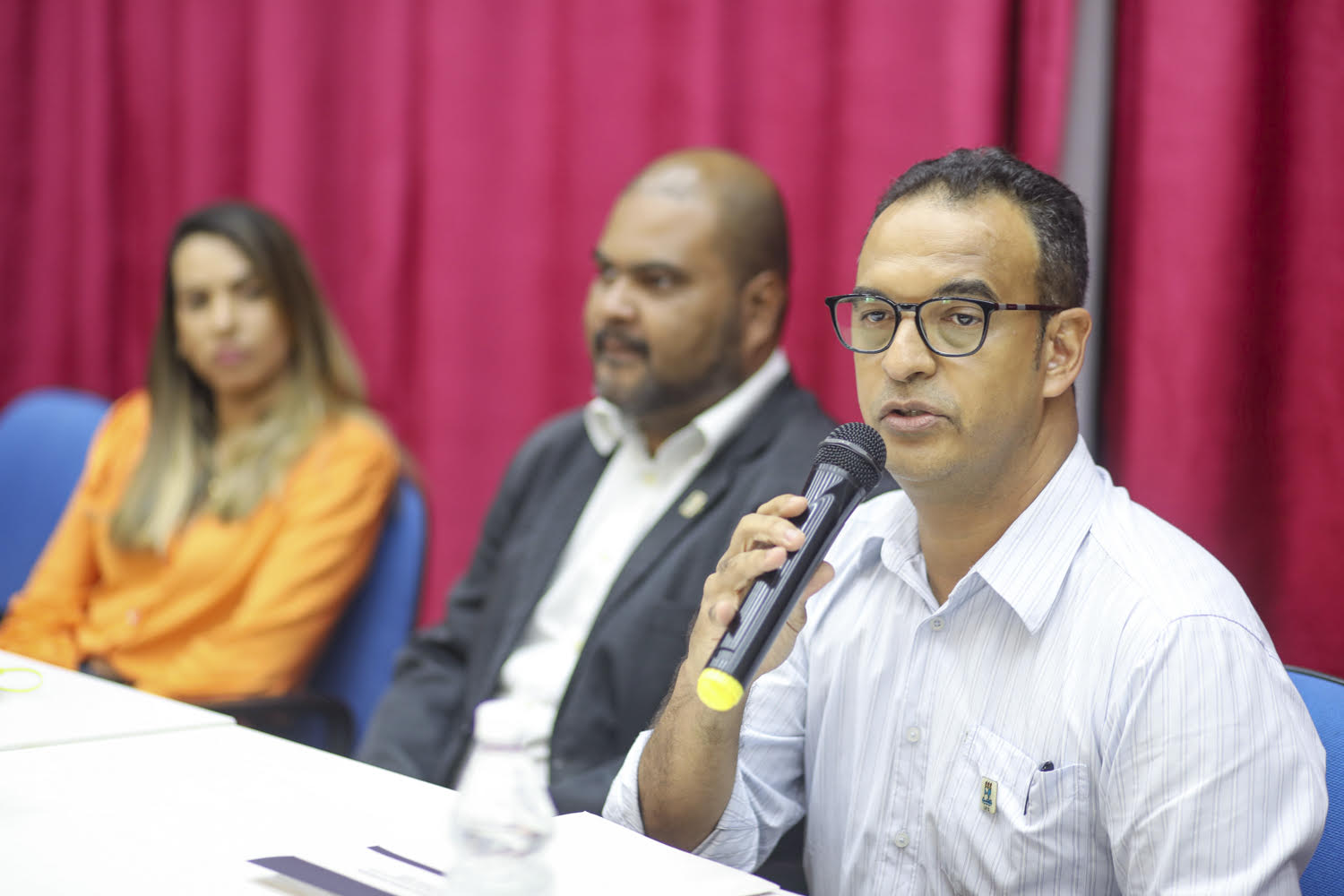 Dilton Maynard, pró-reitor de Graduação, apresentou as estratégias adotadas pela UFS para esclarecer as principais dúvidas dos candidatos. (Foto: Adilson Andrade/Ascom UFS)