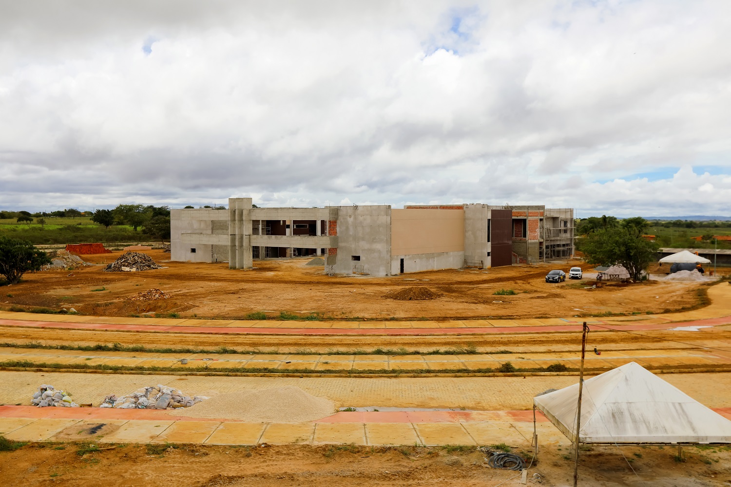 Imagem da sede definitiva do Campus do Sertão, em construção (Foto: Adilson Andrade/AscomUFS)