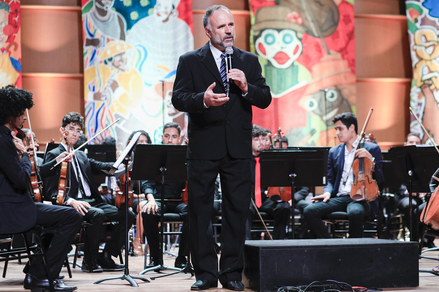 Ion Bressan é regente do Coro e Orquestra Sinfônica da UFS. (foto: Adilson Andrade/Ascom UFS)