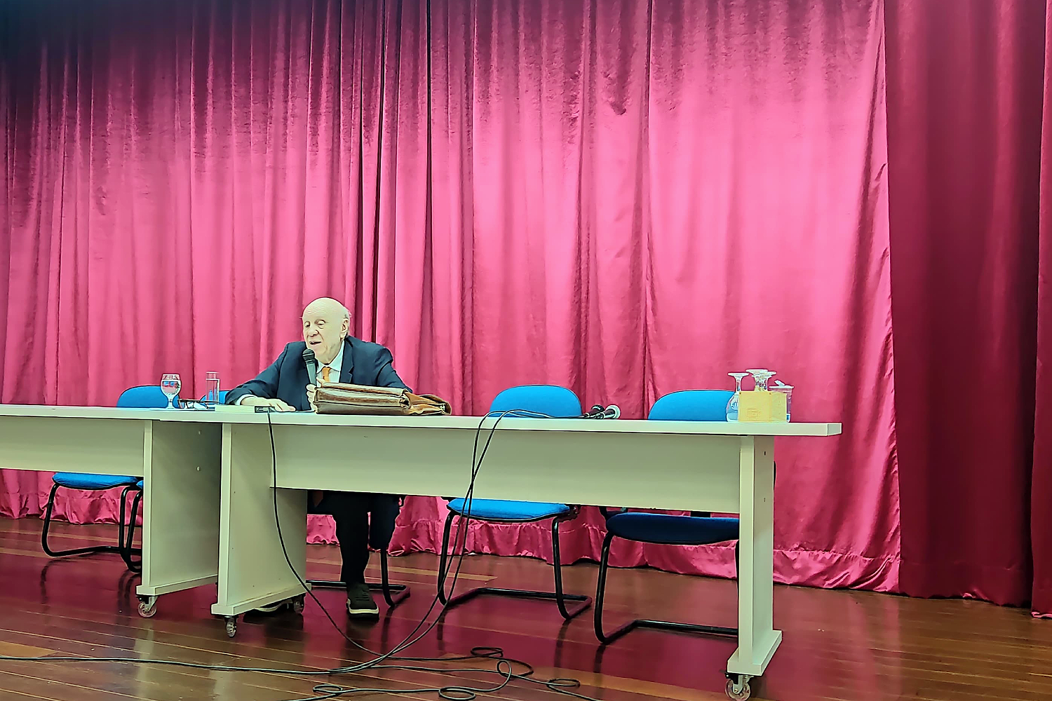 Embaixador e professor Carlos Henrique Cardim proferiu a conferência de abertura sobre as visões do Marquês de Pombal para o governo do Brasil