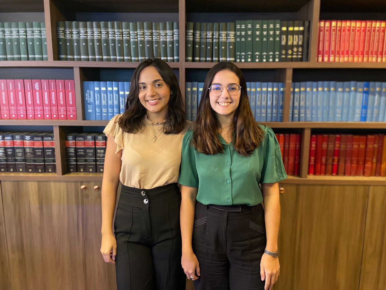 Joanna Marília Matos e Mariana Lira são alunas do curso de Direito da UFS. (foto: Arquivo pessoal)