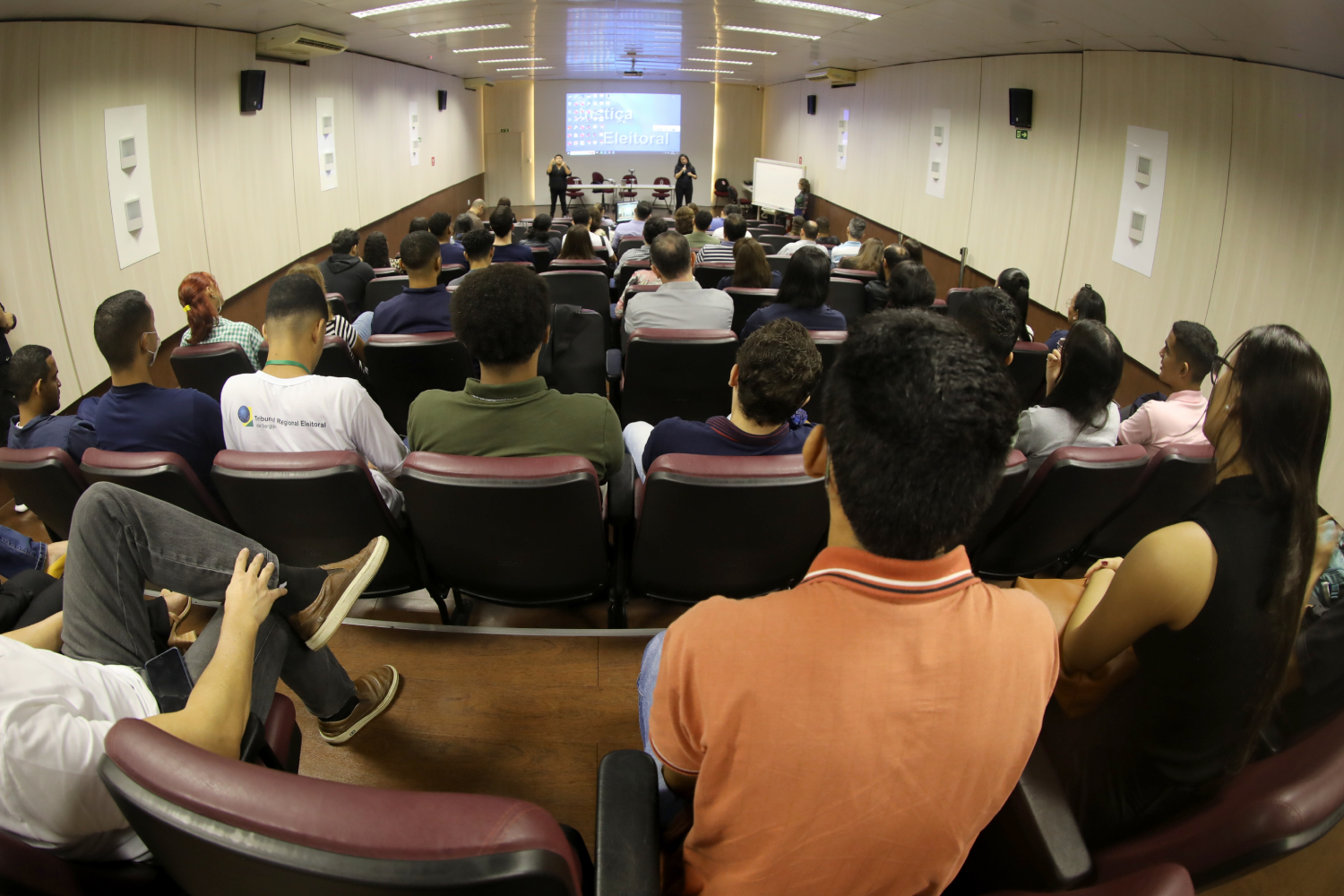 Evento aconteceu no auditório do Tribunal Regional Eleitoral de Sergipe. (foto: Schirlene Reis/Ascom UFS)