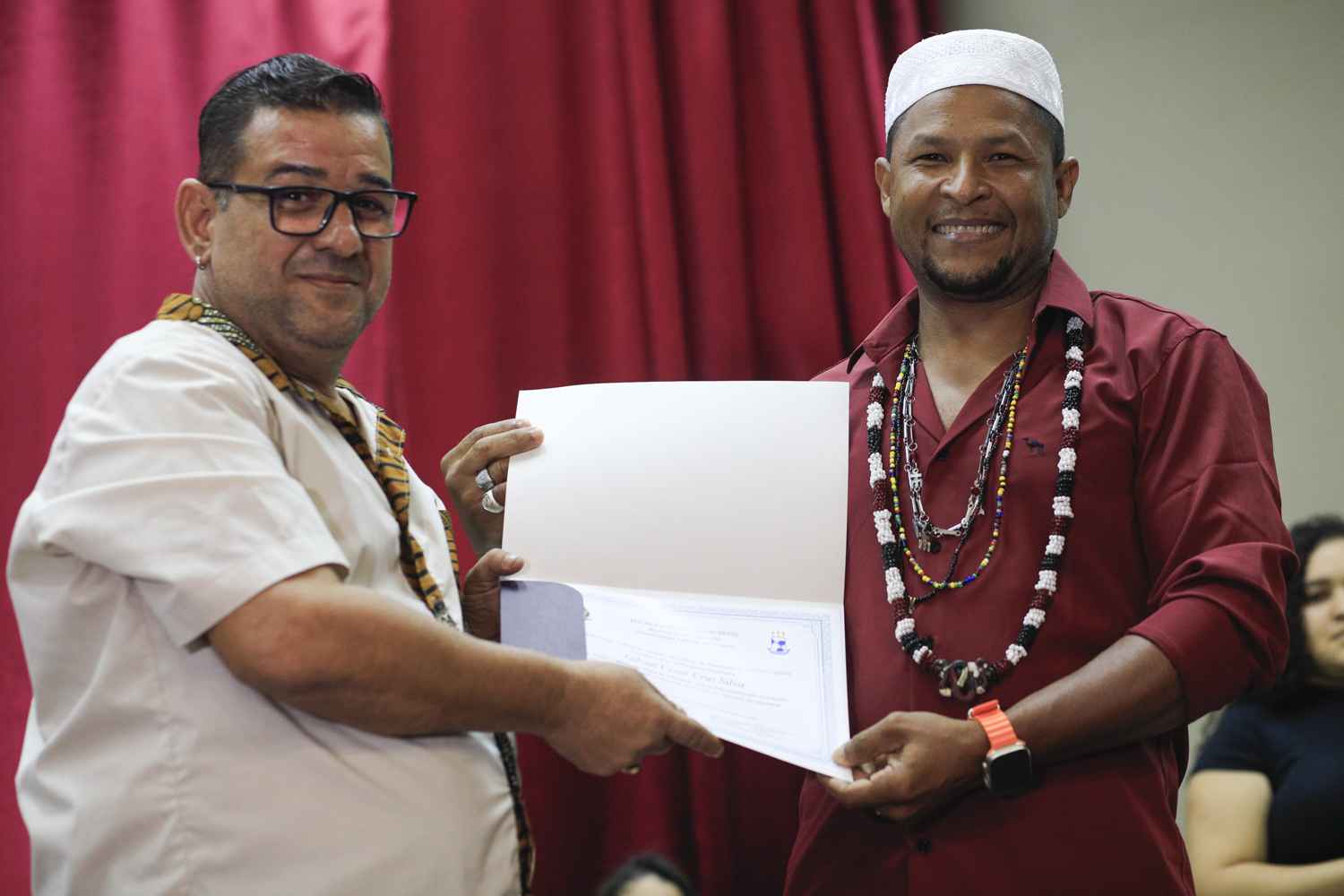 Pai Gilberto Caboclo foi certificado com o título de mestre em Saberes e Fazeres. (Foto: Adilson Andrade/Ascom UFS)