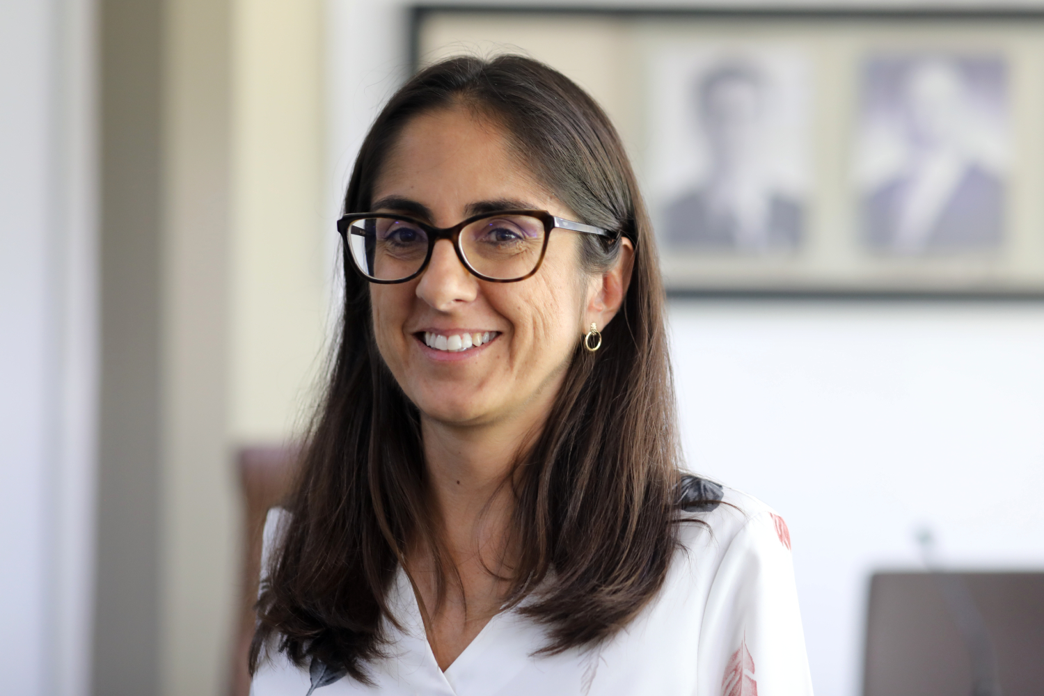 A professora Raphaela Granzotti é coordenadora do PPGCAS. (foto: Schirlene Reis/Ascom UFS)