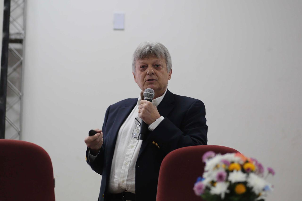 Eduardo Amadeu Dutra foi palestrante na VI Sempi. (Foto: Yan Lima/ASCOM UFS)