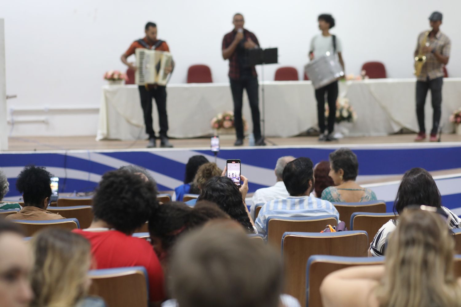 Abertura do Encontro aconteceu no auditório da Didática 7. (Foto: Schirlene Reis/Ascom UFS)